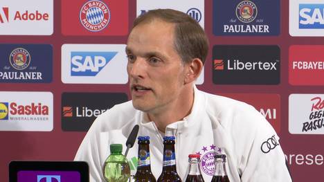 Auf einer Pressekonferenz spricht Trainer Thomas Tuchel über den neuen Arsenal-Spieler Declan Rice und die Sechserposition beim FC Bayern.