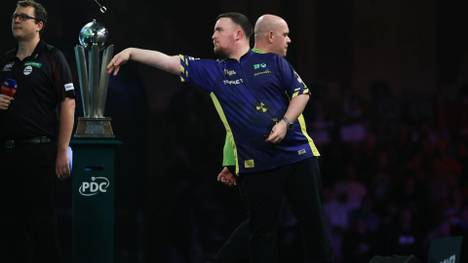 Die Teilnehmer der Premier League of Darts 2025 stehen fest. Die PDC verkündete am Montag die acht Akteure.