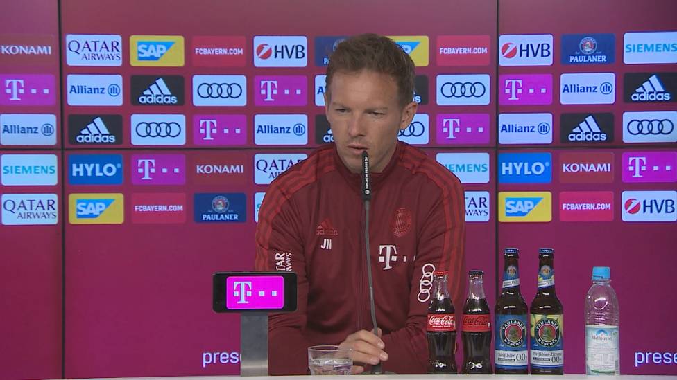 Auf der Pressekonferenz vor dem Spiel gegen Mainz spricht Bayern Trainer Julian Nagelsmann über die Zukunft von Youngster Tanguy Nianzou.