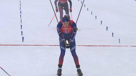 Beim Biathlon-Weltcup in Oberhof verpasst Franziska Preuß einen Podiumsplatz klar, auch die anderen Deutschen können nicht ganz vorne eingreifen. Eine Französin läuft überraschend zu ihrem Premierensieg.