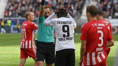 Randal Kolo Muani von Eintracht Frankfurt ist in bestechender Form - und wird gegen Union Berlin vom Platz gestellt. Zu unrecht?