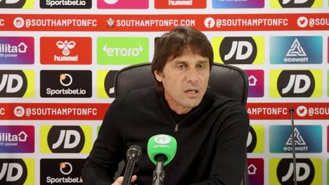 Erst in der Nachspielzeit kassierte Tottenham den 3:3-Ausgleichstreffer gegen Southampton. Trainer Antonio Conte war nach dem Spiel stinksauer und kritisierte den Verein in einer Tirade.