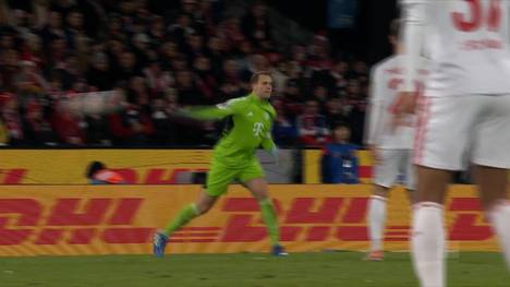 Beim 1:0-Sieg des FC Bayern München in Köln präsentiert sich Kapitän Manuel Neuer wie zu besten Zeiten.
