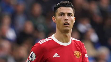 Dass Cristiano Ronaldo Manchester United verlassen will, ist schon länger klar. Jetzt soll der Superstar ein unglaubliches Angebot von einem Verein aus Saudi-Arabien erhalten haben.