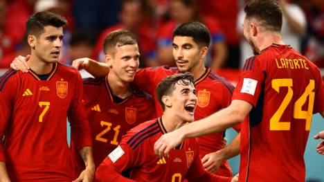 Ein Kantersieg zum WM-Auftakt und eine super Bilanz gegen Deutschland: Spanien stellt das DFB-Team im zweiten Gruppenspiel vor eine massive Herausforderung.