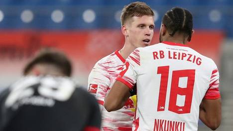 Dani Olmo überzeugt mit einem Tor und drei Vorlagen beim 5:1-Kantersieg gegen Freiburg. Der RB-Star wird schon mit Top-Klubs in Verbindung gebracht.