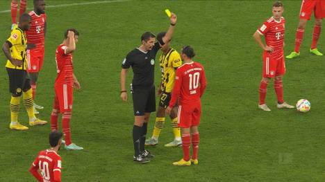 Kartenflut im Topspiel! Insgesamt acht Mal zeigte Schiedsrichter Deniz Aytekin die gelbe Karte, dazu kam die Ampelkarte von Kingsley Coman in der Nachspielzeit.