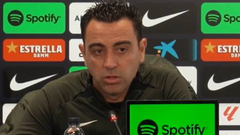 Barca-Trainer Xavi hat zwei Journalisten verklagt, weil sie behauptet haben, er hätte "Zwangsmaßnahmen", wie zum Beispiel Handykontrollen, bei seinen Mitarbeitern im Verein angewandt.