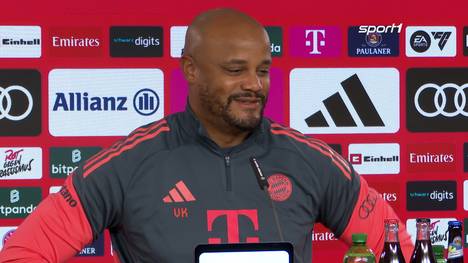 Vincent Kompany spricht über den Lederhosen-Auftritt von seinem Assistenten Rodyse Munienge auf dem Oktoberfest in Kinshasa und sorgt mit ein paar Anekdoten für einige Lacher.