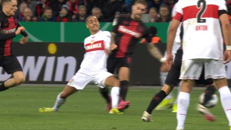 Der VfB Stuttgart scheitert im Pokal-Viertelfinale dramatisch an Bayer Leverkusen. Doch die Aufregung über eine nicht gegebene gelb-rote Karte gegen Robert Andrich ist groß.