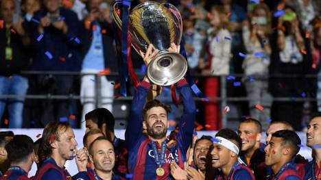 Gerard Piqué beendet am Samstag seine glorreiche Karriere. Etliche Wegbegleiter und Stimmen aus der Fußball-Welt huldigen der Barca-Legende.