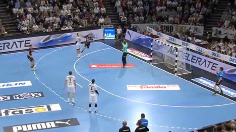 Die Highlights der Partie THW Kiel - SG Flensburg-Handewitt aus der Handball-Bundesliga im Video.