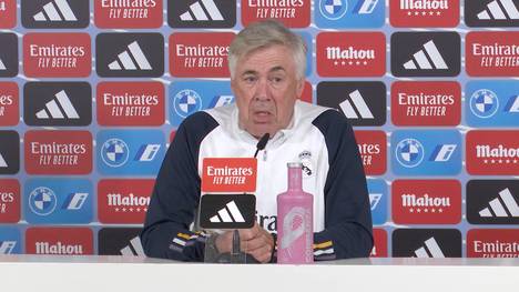 Carlo Ancelotti lässt sich über den zu prall gefüllten Fußball-Kalender aus. Ausschlaggebend dafür war diesmal die USA-Reise des DFB-Teams mit Real-Innenverteidiger Antonio Rüdiger.