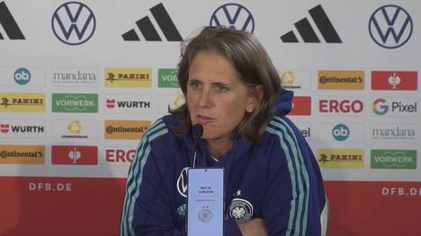 Nach dem 6:0-WM-Start gegen Marokko folgte die Ernüchterung für die DFB-Elf: Eine 1:2-Pleite gegen Kolumbien. Für Co-Trainerin Britta Carlson aber noch lange kein Grund, den eigenen Angriff zu kritisieren.