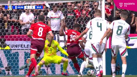 Die Schweiz und Ungarn liefern sich am 1. Spieltag der UEFA EURO 2024 in der deutschen Gruppe ein spannendes Duell. Die endgültige Entscheidung fällt erst kurz vor Schluss - und kurios.