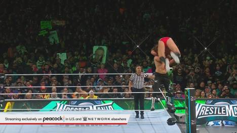 Die historische Regentschaft von Österreich-Star Gunther endet bei WrestleMania auf emotionale Weise. Gegner Sami Zayn zückt eine heftige Aktion aus alten Independent-Tagen als ultimative Waffe ...