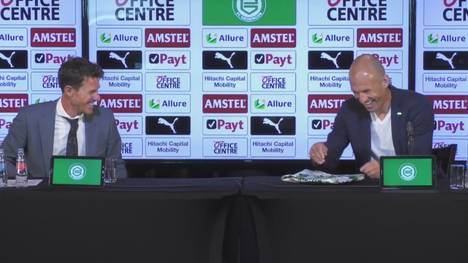 Bei seiner Vorstellung für den FC Groningen erklärt Arjen Robben, weshalb er sich für ein Comeback entschieden hat. Groningens Sportdirektor hat ein ganz besonderes Geschenk für Robben dabei.