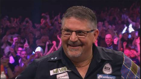 Das sieht man ganz selten! Gary Anderson trifft im Halbfinale des Grand Slam of Darts gegen Luke Littler dreimal das Bullseye - es bringt ihm jedoch nichts.