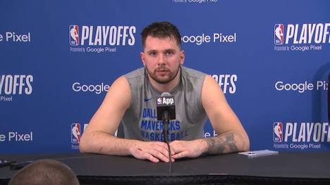 Während der Pressekonferenz mit Luka Doncic von den Dallas Mavericks hört man plötzlich laute Sex-Geräusche. Der Superstar reagiert erst geschockt, dann schlagfertig.