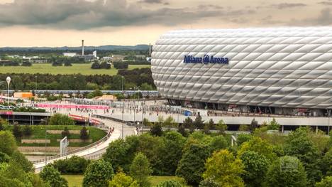 Offenbar werden sich die Fußball-Fans in Deutschland noch einige Monate gedulden müssen, bis sie wieder ins Stadion dürfen.
