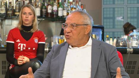 Felix Magath ärgert sich im STAHLWERK Doppelpass über die fehlende Gier der Dortmunder Titel gewinnen zu wollen.