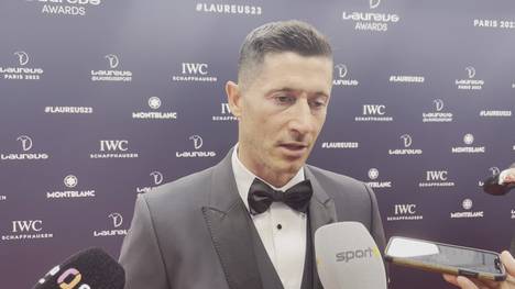 Auf dem Laureus World Sports Awards 2023 spricht Ex-Bayern Spieler Robert Lewandowski über die Schwierigkeiten beim Rekordmeister in dieser Saison und den Meisterkampf. 