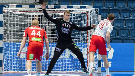 Trotz zahlreicher Coronafälle bei den teilnehmenden Nationen hält die Europäische Handball Föderation EHF an der Austragung der EM fest.