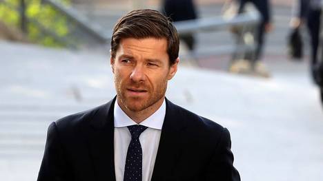 Trainer-Hammer bei Borussia Mönchengladbach: Ex-Bayern-Spieler Xabi Alonso soll offenbar Marco Rose im Sommer bei den Fohlen beerben.