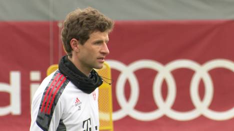 Der Transfersommer ist vorbei und Bayern-Star Thomas Müller zieht Bilanz. Über seine Verbindung mit Lewy und die Neuzugänge Mané und de Ligt