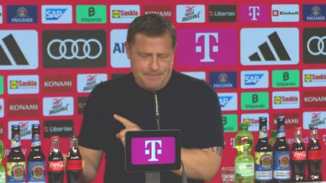 Der Verkauf von Matthijs de Ligt ist Thema auf der Pressekonferenz der Bayern. Max Eberl äußert sich zum Verkauf und kann sich einen Spruch gegen Chelseas aufgeblähten Kader nicht verkneifen.