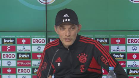 Ein lauter Schrei von Thomas Müller stört die Pressekonferenz von Thomas Tuchel vor dem DFB-Pokal-Spiel gegen den SC Freiburg.