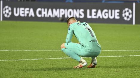 Marc-Andre ter Stegen hat sich nach der 2:8-Niederlage gegen den FC Bayern  im Viertelfinale der Champions League für den Auftritt des FC Barcelona entschuldigt. 