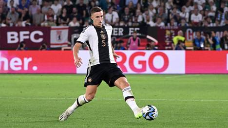 Nach der Sperre für Jonathan Tah im Achtelfinale scheint der Bundestrainer auf Nico Schlotterbeck zu setzen. Ist er dem Druck gewachsen?