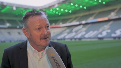 Gladbachs Sportdirektor Roland Virkus spricht über die finanziellen Probleme von Borussia Mönchengladbach.