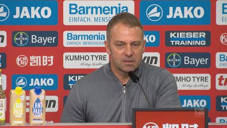 Hansi Flick nutzt die letzte Pressekonferenz des Jahres, um seine Mannschaft zu würdigen. Der Triple-Trainer findet besondere Worte für sein Team.