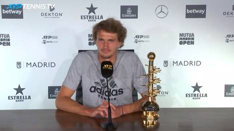 Alexander Zverev hat gerade das Masters in Madrid gewonnen - doch kein Reporter aus Deutschland scheint eine Frage an den Tennisstar zu haben. Der ist darüber höchst irritiert.