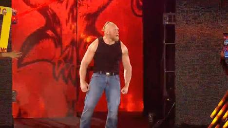 Der WWE SummerSlam 2021 endet mit einem Paukenschlag: Brock Lesnar taucht nach dem Match zwischen Roman Reigns und John Cena auf - und fordert Sieger Reigns.