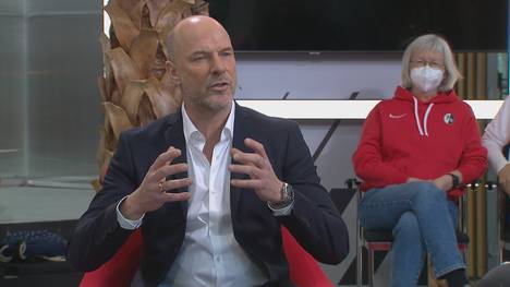 Olaf Schröder, Vorstandsvorsitzender der SPORT1 Medien AG,  setzt sich im STAHLWERK Doppelpass für die Fußball-Fans ein und stellt die hohen Anbieter-Preise innerhalb des Profisports in Frage. 