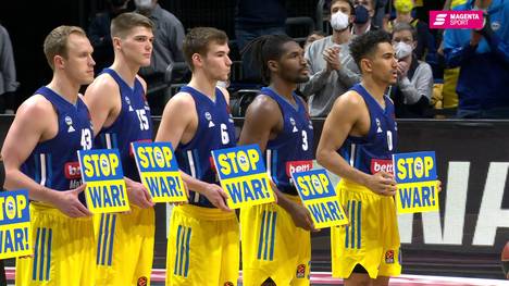 Der deutsche Basketballmeister Alba Berlin bleibt auch in der EuroLeague in der Erfolgsspur. Der Pokalsieger setzte sich am Donnerstagabend gegen Schlusslicht Zalgiris Kaunas durch.