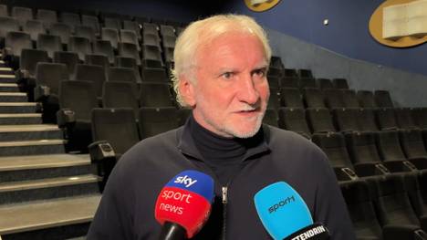 Der Feuerzeugwurf beim Spiel zwischen Union Berlin und Bochum hat für viel Aufregung in der Bundesliga gesorgt. Auch DFB-Sportdirektor Rudi Völler beschäftigt das Thema. 