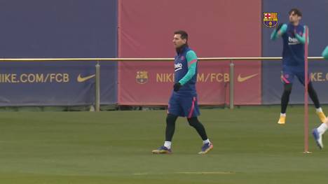 Der FC Barcelona möchte seinen verlorenen Sohn Lionel Messi zurück zu den Katalanen holen, dafür tüftelt der Verein an zwei verschiedenen Szenarien. 