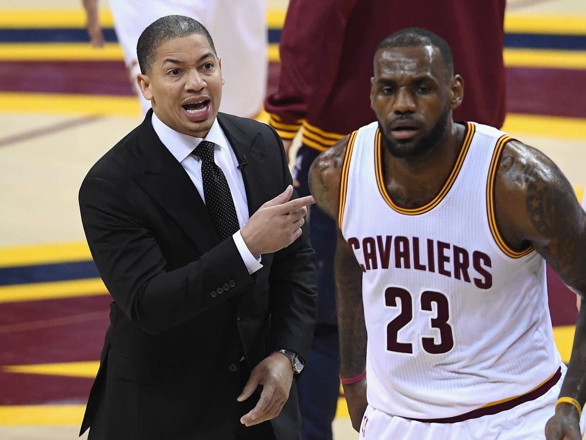 「tyronn lue lebron james」的圖片搜尋結果