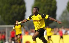 Youssoufa Moukoko hat gleich am 1. Spieltag für die U19 des BVB sechs Tore erzielt