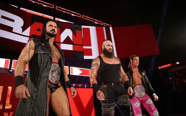 Bis vor kurzem noch Verbündete bei WWE: Drew McIntyre (l.) und Braun Strowman (M., mit Dolph Ziggler)